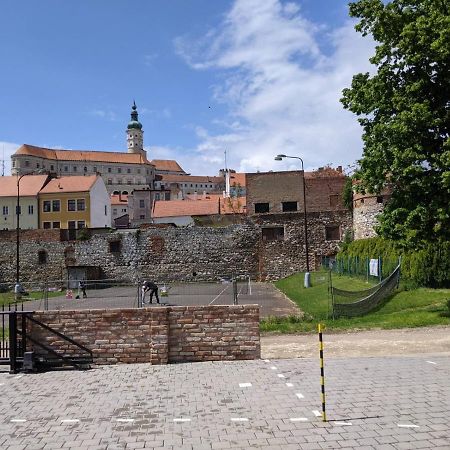 Rv Apartman Мікулов Екстер'єр фото