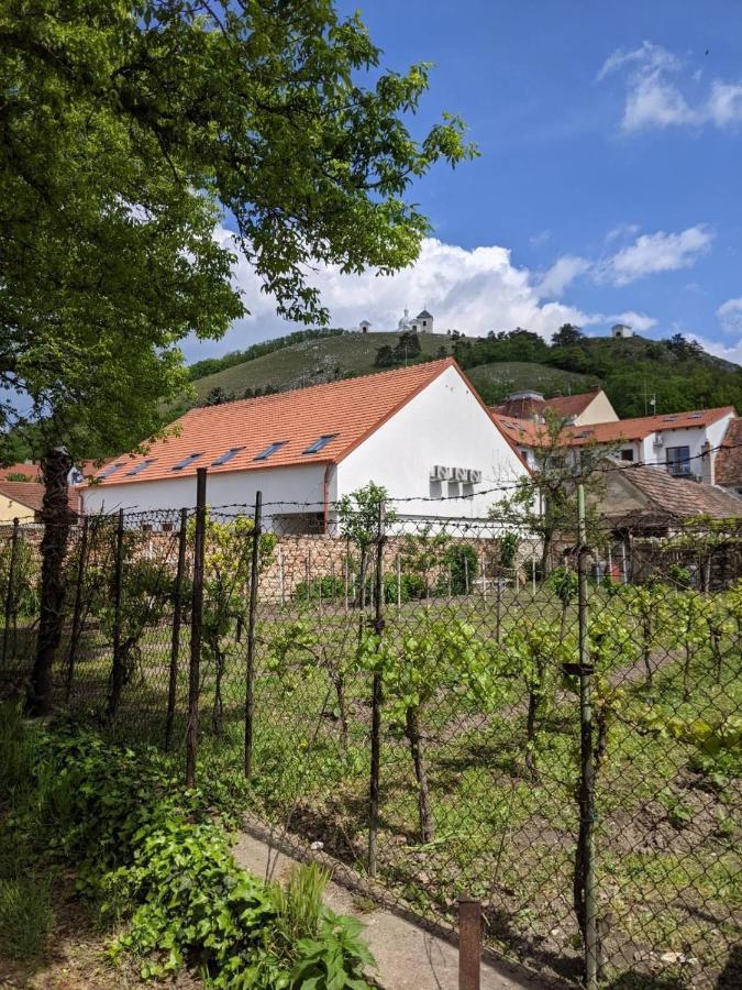 Rv Apartman Мікулов Екстер'єр фото