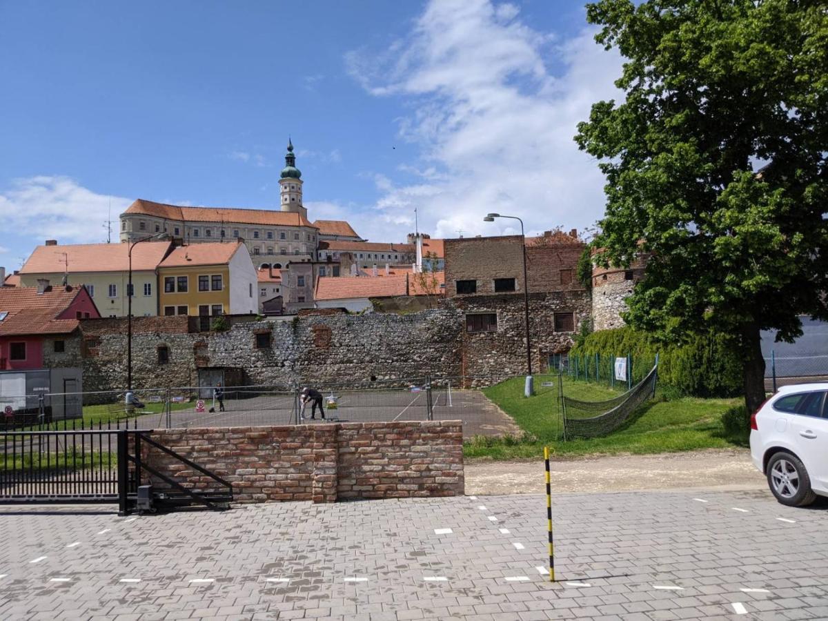 Rv Apartman Мікулов Екстер'єр фото